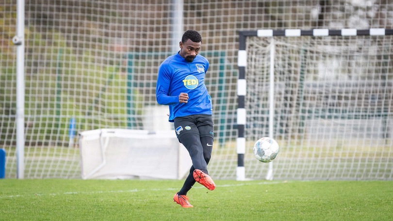 Hertha Berlino, Kalou si scusa: "Non avrei mai dovuto realizzare il video"