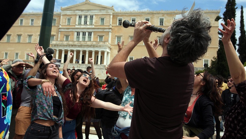 Coronavirus, da fiere ed eventi alle discoteche: il Cts frena