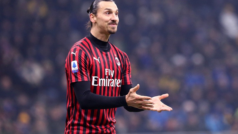 Ibrahimovic torna e porta tre cartoline al Milan