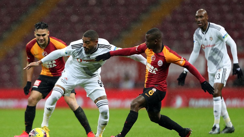 Turchia, presidente Federcalcio: "Potremmo giocare partite con tifosi"