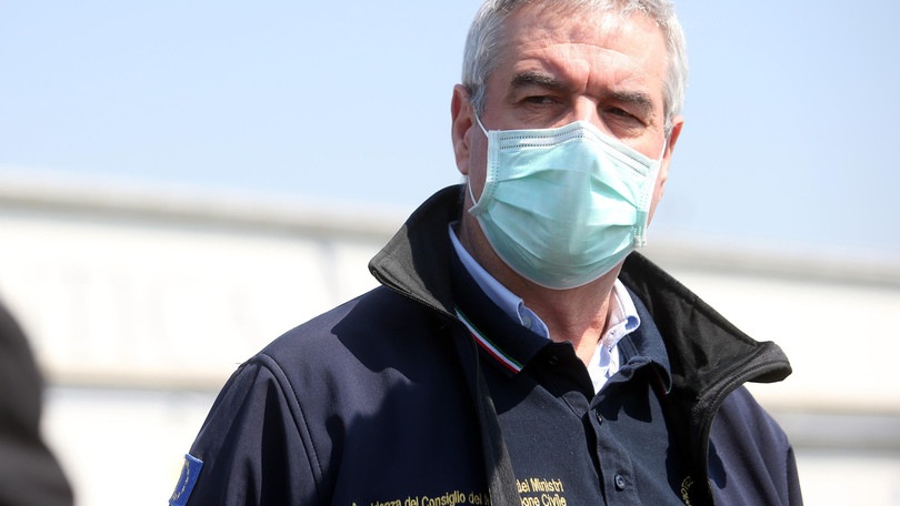 Coronavirus, i dati in Italia: calano i contagi e salgono i guariti