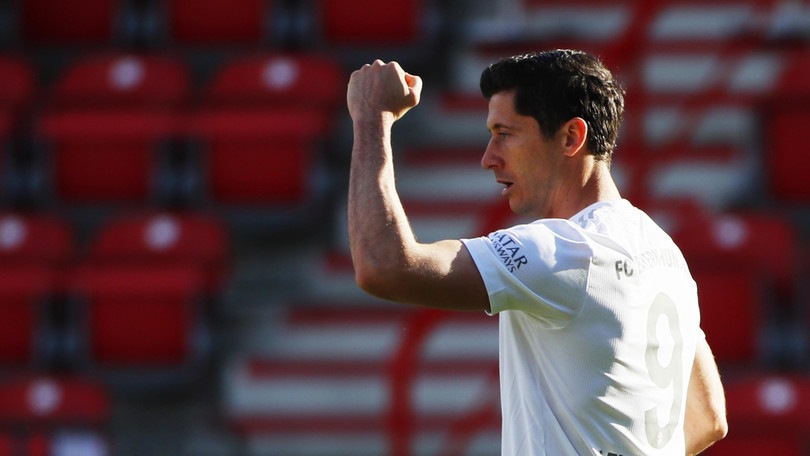 Lewandowski eguaglia Cristiano Ronaldo e Messi in una speciale classifica: ecco quale