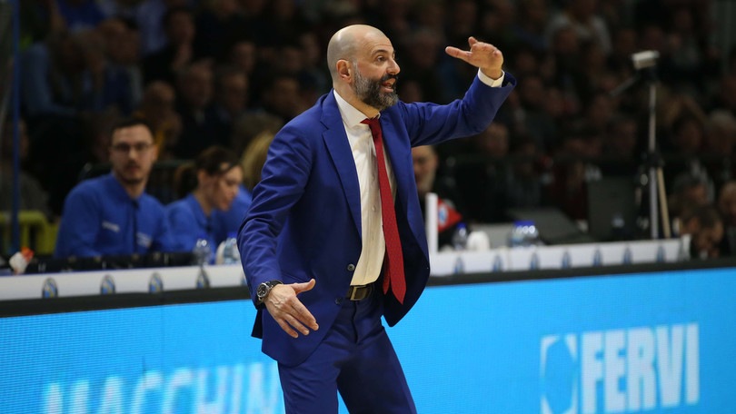 Basket, la Reggiana esonera Maurizio Buscaglia