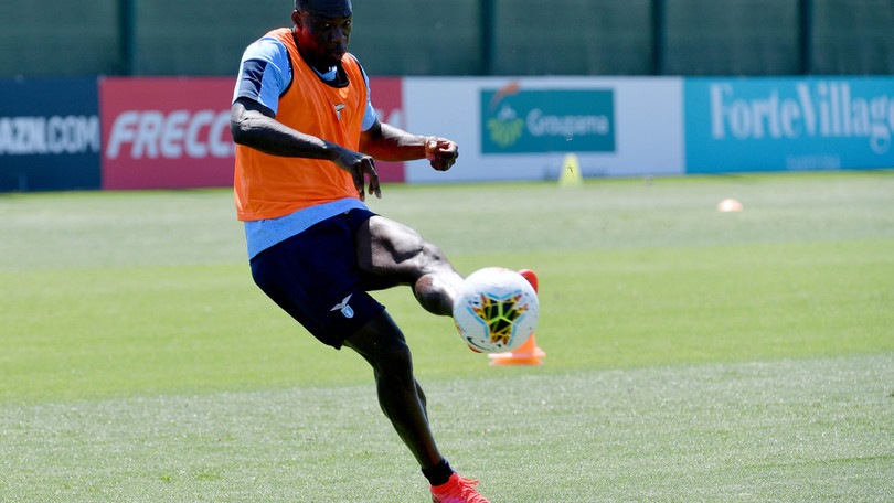 Lazio formato campionato: prima partita in famiglia, doppietta Caicedo