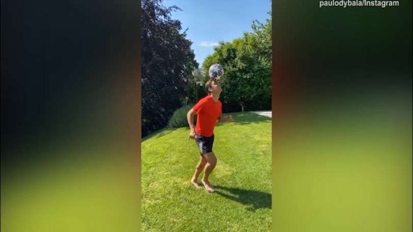 Dybala, palleggi in giardino!