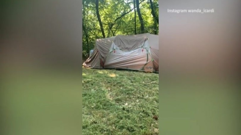 Icardi fa festa in campeggio