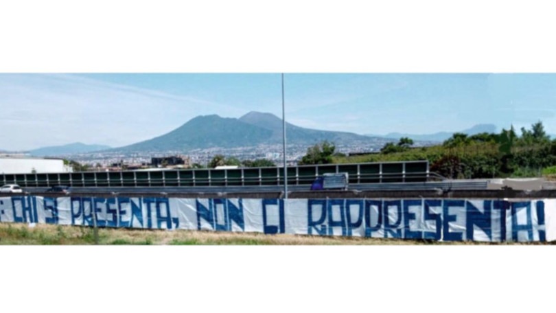 Napoli, protesta dei tifosi contro la manifestazione del 6 giugno