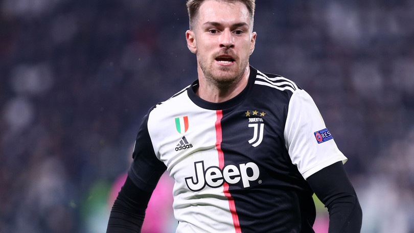 Daily Mail: "Juve, Ramsey in vendita. Due big della Premier su di lui"