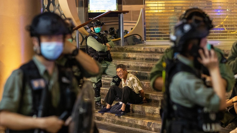 Hong Kong, viola la quarantena: in carcere per 14 giorni