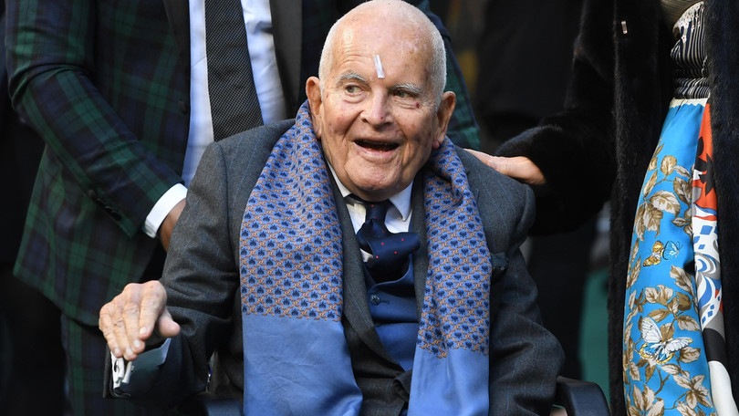 Ian Holm è morto: nel Signore degli Anelli interpretò Bilbo Baggins