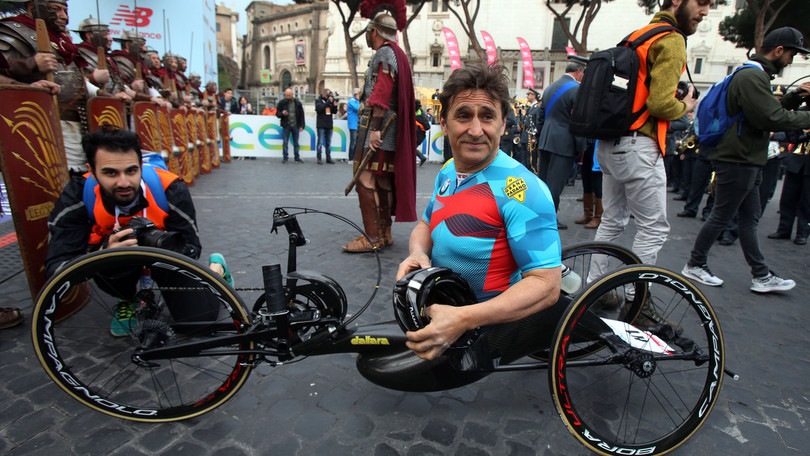 Il sindaco di Siena: "Vicini a Zanardi e alla sua famiglia, campioni di dignità"