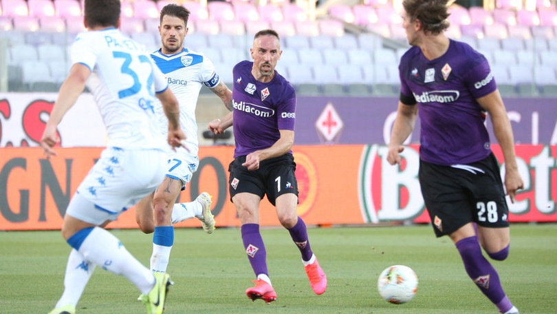 Fiorentina-Brescia 1-1, gol di Donnarumma e Pezzella. Espulsi Iachini e Caceres