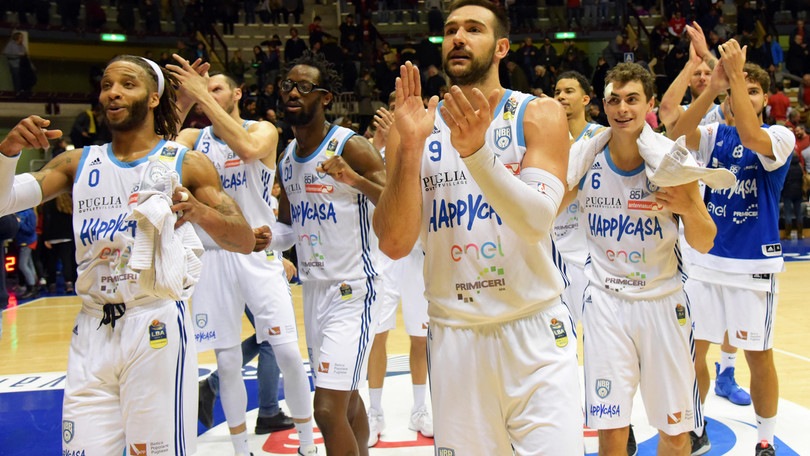 Zanelli resta all'Happy Casa Brindisi per altre due stagioni