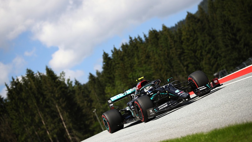 Gp Austria, Bottas in pole davanti a Hamilton: delusione Ferrari