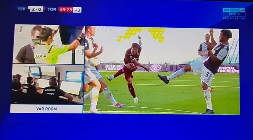 Moviola Juve-Toro: De Ligt, braccio largo. Il rigore per il Toro c’è