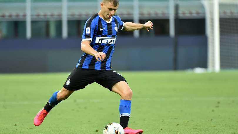 Inter, risentimento muscolare per Barella