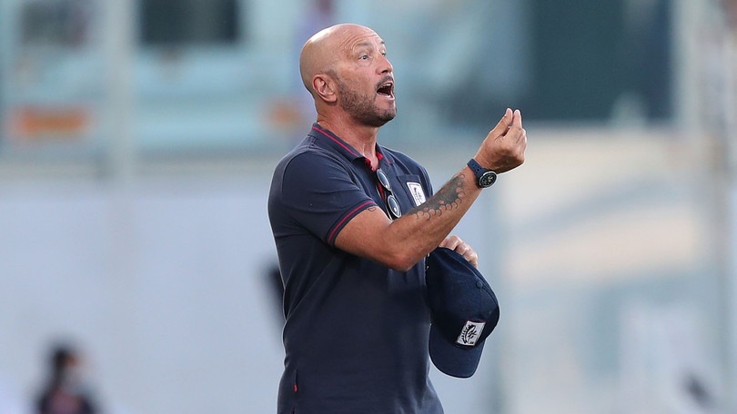 Zenga: "Il passato alla Sampdoria? Il mio presente è il Cagliari"