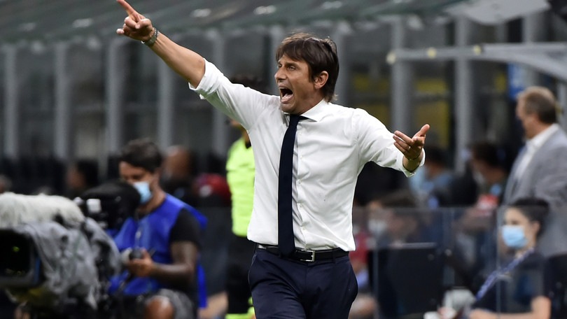 Conte: "Messi all'Inter? E' più facile spostare il Duomo"