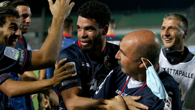 Serie B, Frosinone ai playoff. Cosenza salvo, Perugia-Pescara ai playout