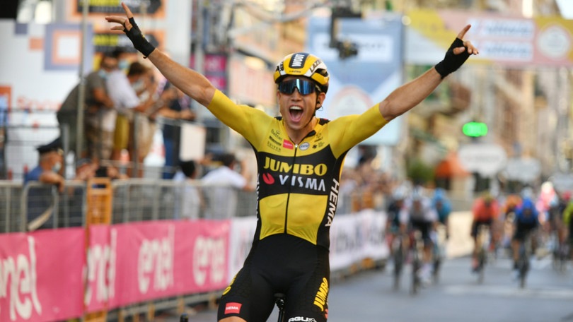 Milano-Sanremo: vince Van Aert, già trionfatore della Strade Bianche