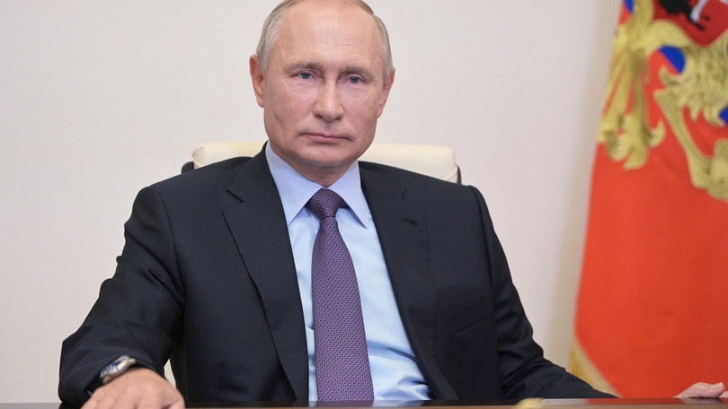 Coronavirus, Putin: "In Russia registrato primo vaccino al mondo". Vaccinata la figlia