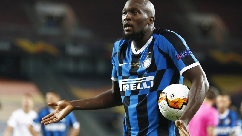 Inter, i tifosi consolano Lukaku sui social: #WeLoveYouRom è virale