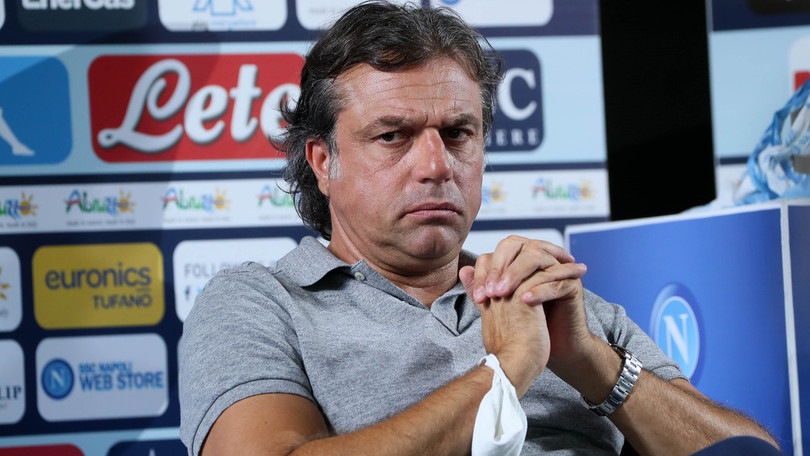 Napoli, Giuntoli: “Lozano resta, ho parlato con Raiola”