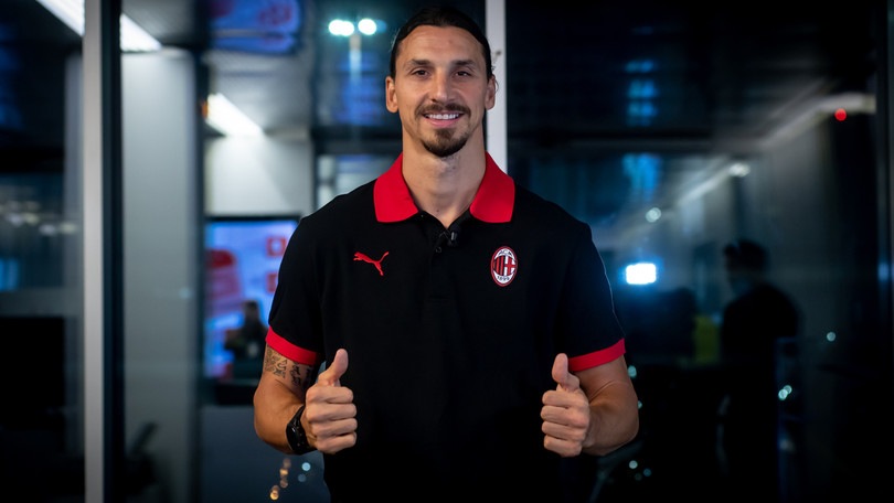 Ibrahimovic ha firmato con il Milan: ha ripreso la numero 11
