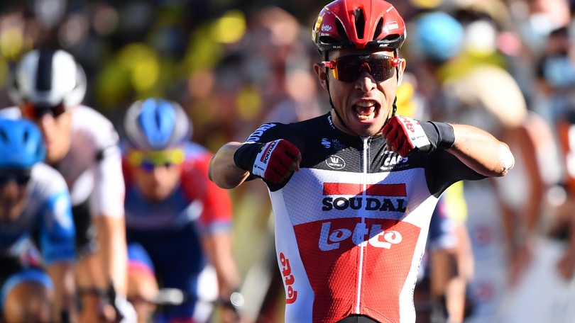 Tour de France, terza tappa a Ewan: beffati Bennett e Nizzolo