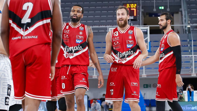 Milano vince ancora, Cantù piega Varese. La Fortitudo si prende il derby, ok Sassari