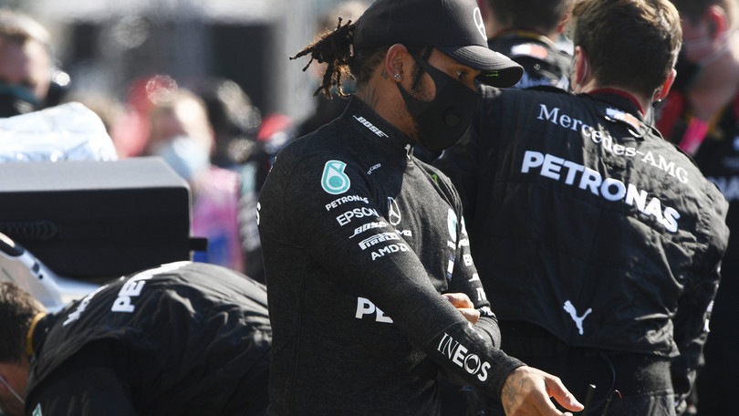 Hamilton nella Extreme E con la sua scuderia