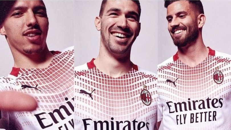 Il Milan presenta la seconda maglia: omaggio al Museo Mudec