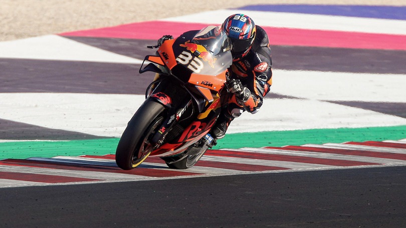 GP Emilia Romagna: Binder domina le libere, Valentino Rossi dodicesimo