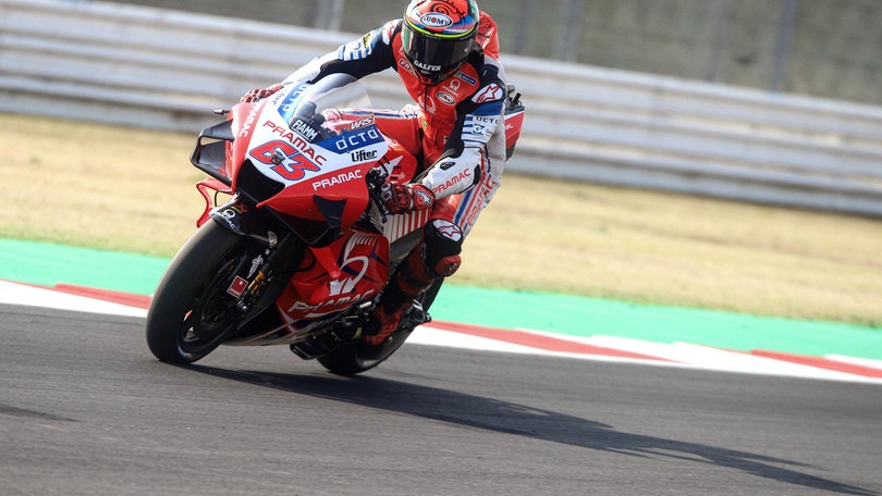 GP Emilia Romagna: Bagnaia da record nelle libere, risale Valentino Rossi sesto