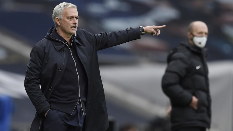Tottenham, Mourinho: "Riserve in Coppa di Lega, troppo importante l'Europa League"