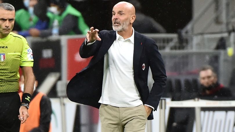 Milan, Pioli: "Ci serve un difensore centrale. Juve-Napoli? Sono preoccupato"