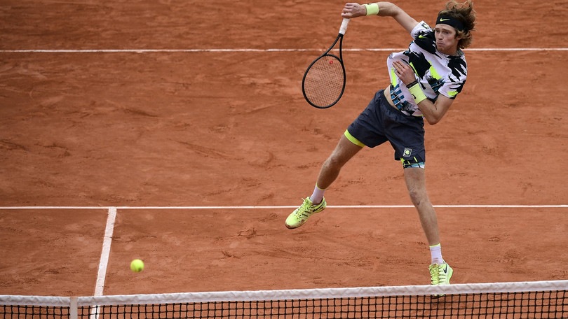 Roland Garros: Rublev ai quarti, battuto Fucsovics in 4 set