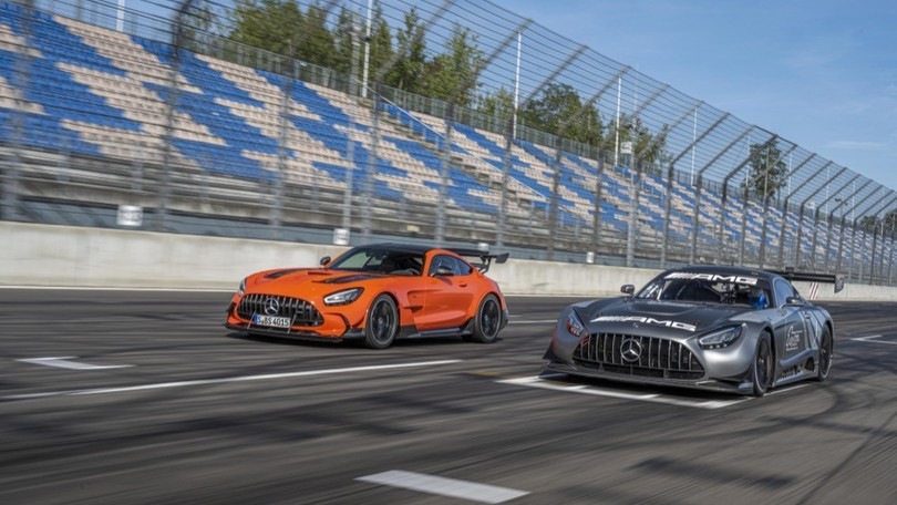 Mercedes-AMG GT Black Series, Stella a tre Punte da brividi: ecco come va