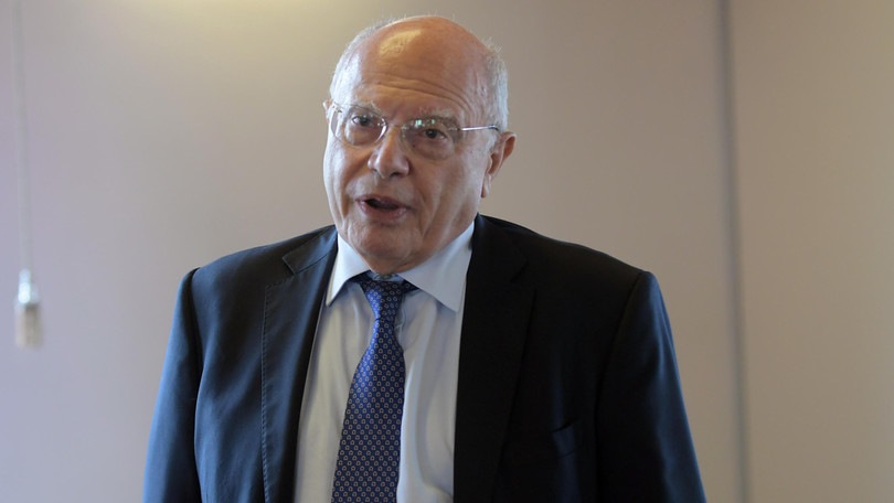 Coronavirus, Galli: "Porro è solo un energumeno. Il protocollo va cambiato"