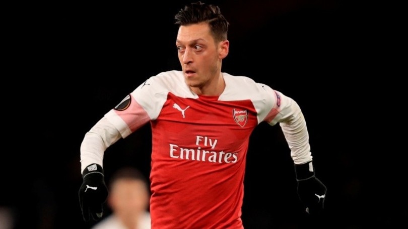 Arsenal, 8 milioni di "bonus fedeltà" al fuori rosa Ozil