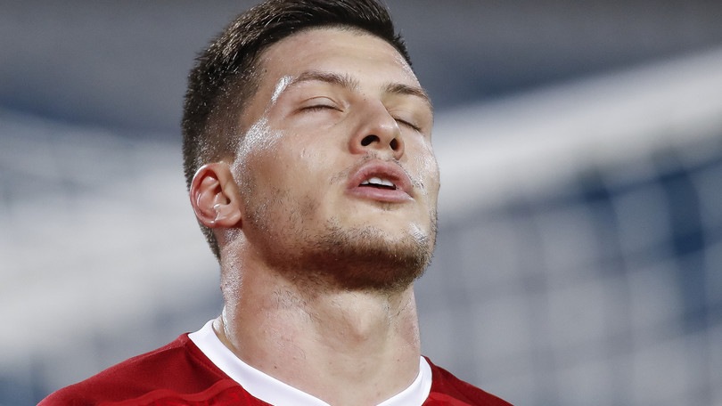 Real Madrid, Jovic nella bufera: rischia 6 mesi di carcere in Serbia. Il motivo