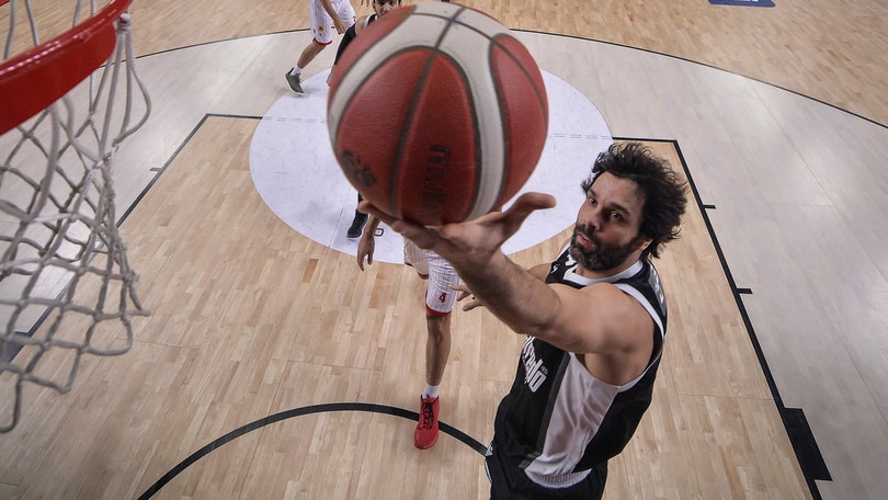 Teodosic trascina la Virtus: Varese ko. Vince anche Reggio Emilia