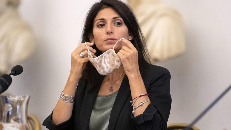 Raggi: "Lo stadio della Roma si farà"