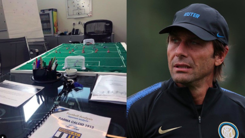 Inter, Conte svela il suo studio: c'è anche il Subbuteo
