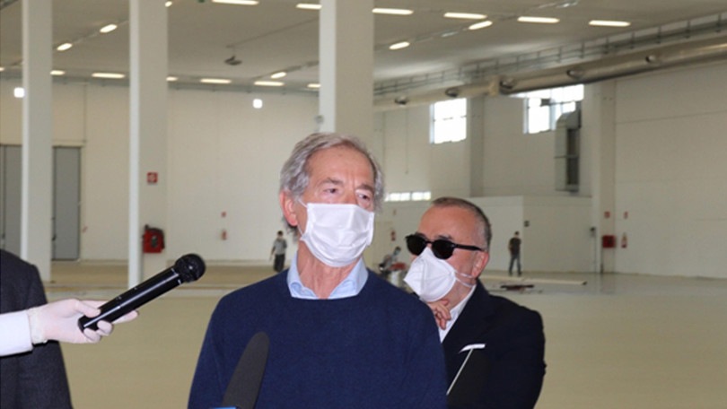 Bertolaso: "La gente si rinchiuda a casa, così salviamo anche il Natale"