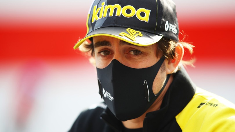 F1 Renault, Alonso proverà due giorni in Bahrain