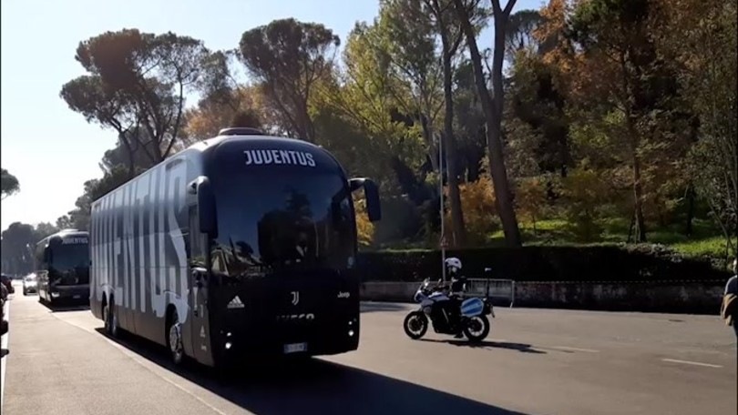 Juventus, arriva il pullman all'Olimpico