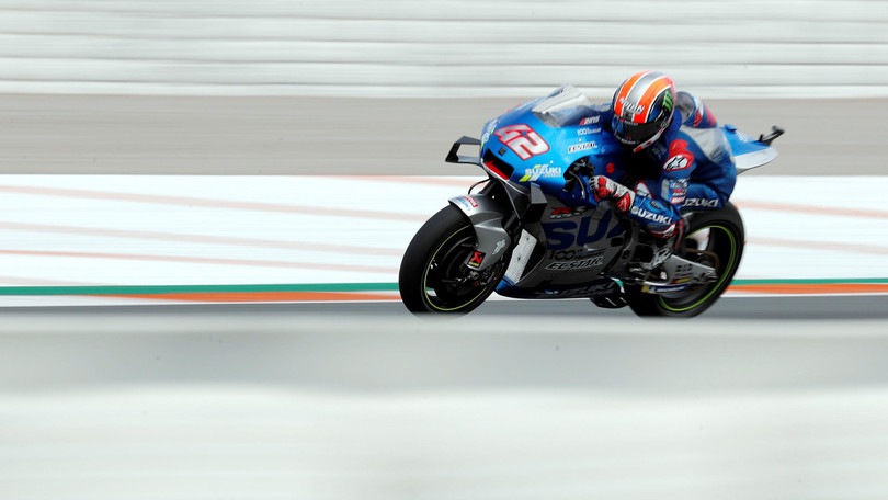 Gp Valencia: Rins domina le FP4, Valentino Rossi 13°