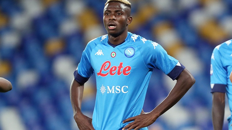 Napoli, report Osimhen: lussazione alla spalla