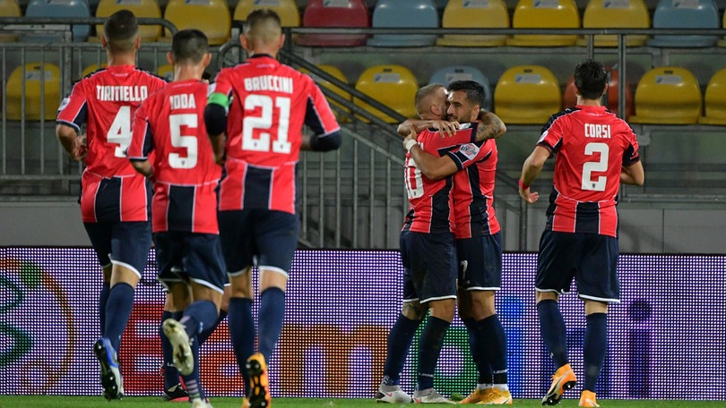 Frosinone-Cosenza 0-2. Carretta-bis vale il primo successo di Occhiuzzi